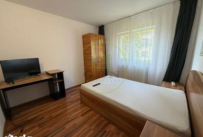 Apartament cu 3 camere semidecomandat, mobilat în 1 Mai - 5