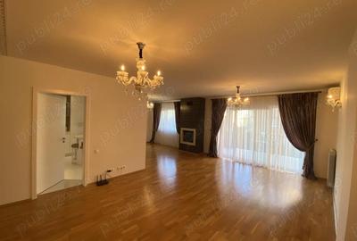 Apartament cu 3 camere decomandat în Central - 1