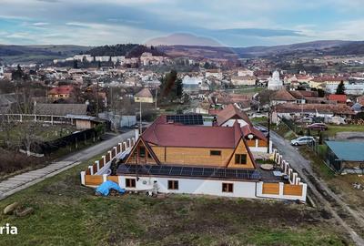 Casă cu 6 camere cu Teren 500 Mp în Periferie - 20