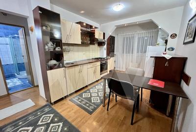 Apartament cu 2 camere decomandat, mobilat în Valea Aurie