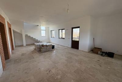 Casă cu 4 camere în Central - 4