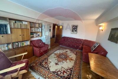 Apartament 3 camere si garaj in zona BCR