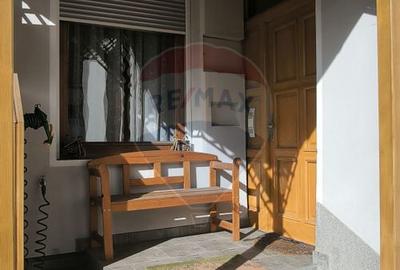 Apartament cu 3 camere semidecomandat în Central - 4