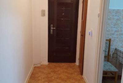 Apartament cu 2 camere decomandat în Triaj - 2