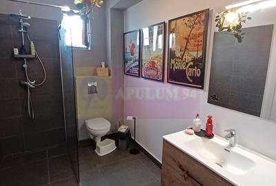 Casă cu 5 camere cu Teren 470 Mp în Central