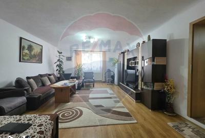 Casă cu 3 camere cu Teren 197 Mp în Central - 9