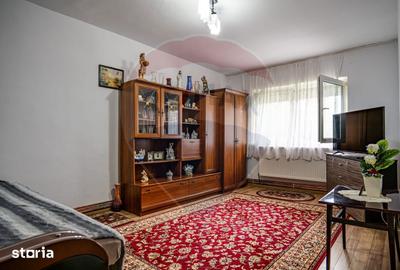 Apartament cu 3 camere decomandat în Vitrometan - 1