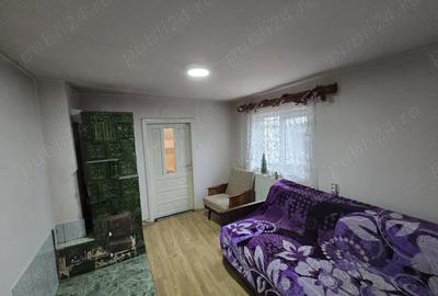 Casă cu 2 camere cu Teren 2500 Mp în Central - 3