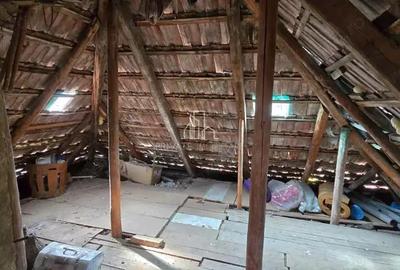 Casă cu 2 camere cu Teren 3080 Mp în Sighișoara