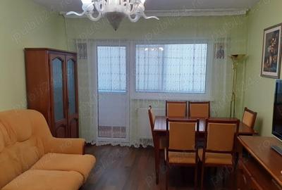 Apartament cu 3 camere decomandat în Barieră - 2