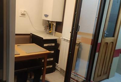Ofer spre inchiriere un apartament cu o camera, zona Buzaului - 3