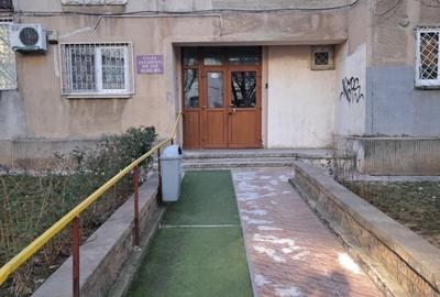 Apartament cu 2 camere decomandat în Tineretului - 2