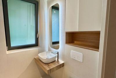 Apartament cu 4 camere în Central - 15