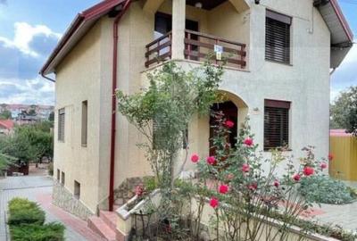 Casa premium, zona centrala, 224 mp utili si 800 mp teren Casa premium, zona centrala, 224 mp utili si 800 mp teren - 1