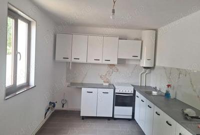 Casă cu 3 camere cu Teren 300 Mp în Central