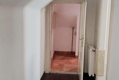 Apartament cu 2 camere, mobilat în Schei - 8