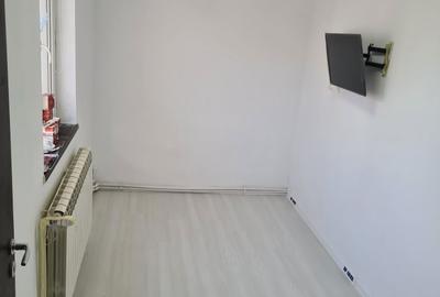 Apartament cu 4 camere semidecomandat în Carrefour - 6