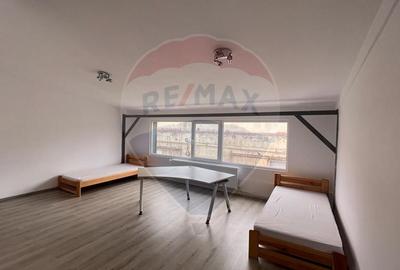 Spatiu comercial de 990mp de inchiriat Spatiu comercial de 990mp de inchiriat - 10