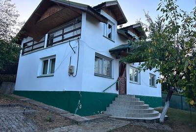 Casă individuală cu 4 camere cu Teren 866 Mp în Măgura (Hulubești) - 1