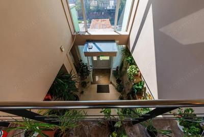 Casă cu 6 camere cu Teren 951 Mp în Central - 12