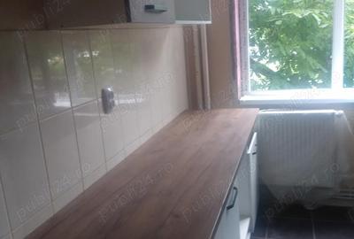 Apartament cu 4 camere decomandat în Podu Roș - 2
