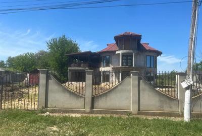Vand vila lo rosu in ?u?esti jud BrailaVila + teren 2750 mp in ?u?e?ti, Braila | 150.000 | Schimb - 6