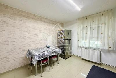 Apartament cu 2 camere decomandat în Lipovei