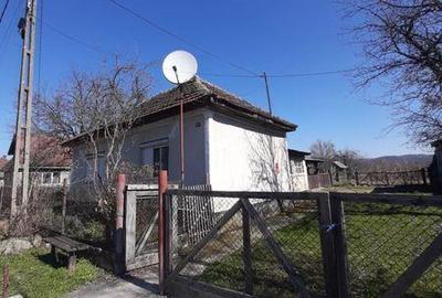 Casă cu 4 camere cu Teren 25 Mp în Orașu Nou - 1
