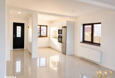 Casă cu 4 camere cu Teren 250 Mp în Tărlungeni