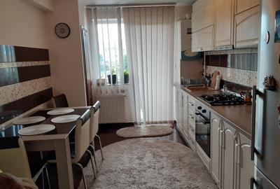 Apartament cu 3 camere în Gherla