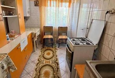 Apartament cu 3 camere decomandat în Buzaului - 9