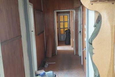 Apartament cu 3 camere decomandat în Rogerius - 1