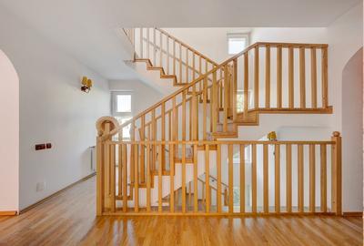 POVESTEA UNEI CASE PENTRU GENERATII  | VILA CU FARMEC, LUMINA SI TEREN 1618 MP POVESTEA UNEI CASE PENTRU GENERATII  | VILA CU FARMEC, LUMINA SI TEREN 1618 MP - 27