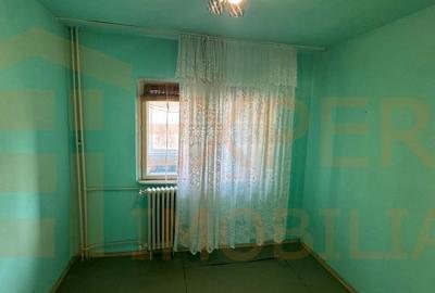 Apartament cu 4 camere decomandat în Inel II