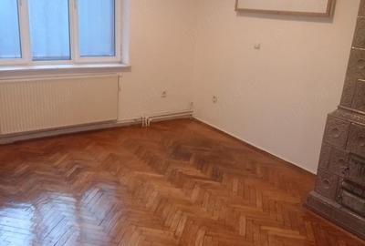 Apartament cu 3 camere semidecomandat în Regina Elisabeta - 2