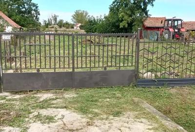 Teren de 1750 mp, în Central - 3