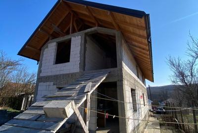 Casă cu 4 camere în Central - 7