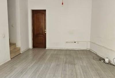 Apartment in Grey Condition for sale beside Piata Victoria - 7