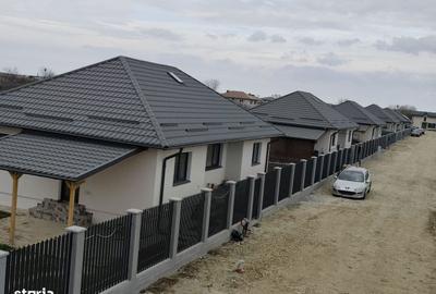 Casă cu 4 camere în Săbăreni - 4