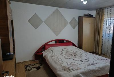 Apartament cu 2 camere decomandat în 1 Mai - 7