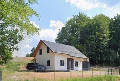 Casă cu 4 camere cu Teren 631 Mp în Râșca