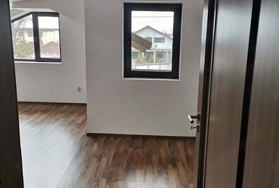 Casă cu 4 camere în Roșiori de Vede - 3