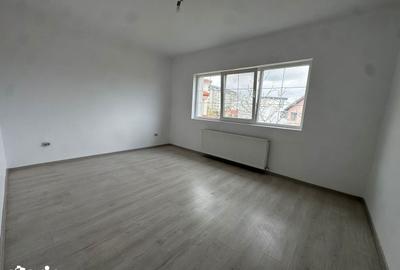 Casă cu Teren 400 Mp în Central - 10