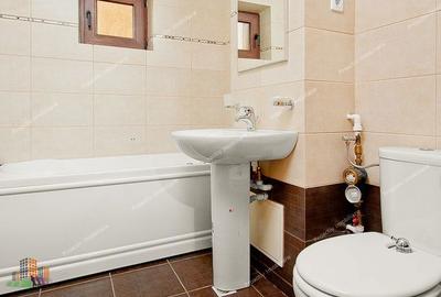 Apartament cu 3 camere decomandat în Central - 3