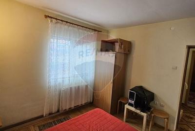 Casă cu 13 camere cu Teren 600 Mp în Voineasa - 25