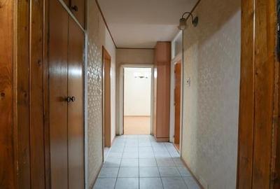 Apartament decomandat cu 2 camere, etaj intermediar, in zona Spitalul Judetean, Apartament decomandat cu 2 camere, etaj intermediar, in zona Spitalul Judetean, - 4