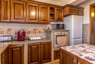 EXCLUSIV! Vila cu 7 camere, teren 7535mp, Risca, Comision 0% - 9