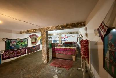 Casă cu 7 camere cu Teren 1800 Mp în Central - 10