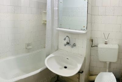 Garsonieră decomandată în Republicii