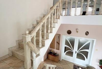 Casă individuală cu 6 camere cu Canalizare în Central - 8